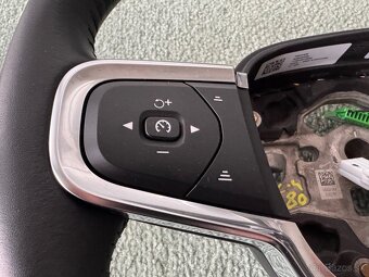 Volant Volvo XC40 - 6