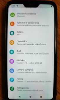 Xiaomi Mi A2 Lite s puzdrom, nabijackou a sluchatkami - 6