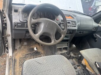 Mitsubishi pajero 2.5td - 6