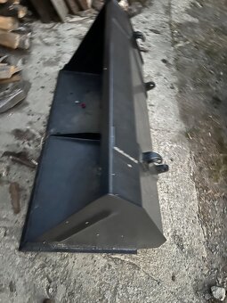 Nakladac Kubota r410 - 6