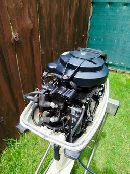 ZÁVESNÝ LODNÝ MOTOR JOHNSON 9.9 - 6