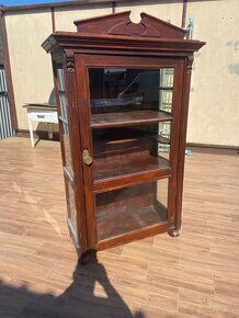 Predám starožitnú Vitrínu rok 1880 - 6