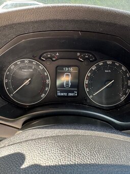 Škoda Octavia 2.0 TDI - 6