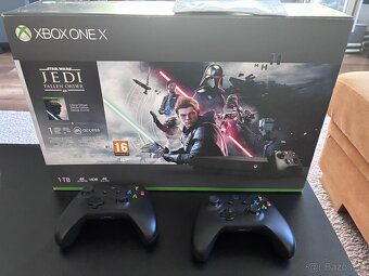 Xbox One X 1TB - 6