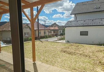 Na predaj novostavbu rodinného domu a samostatnej garáže - 6