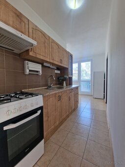 Štýlový 2-izbák s dvomi balkónmi na Juhu – Topoľčany - 6