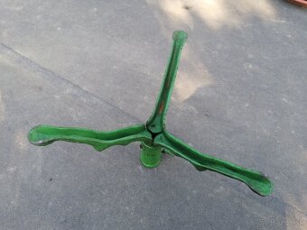 Predám starožitný stojan na Vianočný stromček - 6