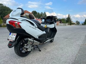 Suzuki Burgman 650 EXECUTIVE - 6