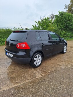 VW Golf 5 1,4 16V - 6