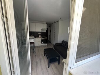 Predaj garsónka Levice, 20m2 + balkón, v centre mesta - 6
