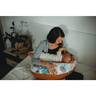 Predám obojstranné hniezdo a dojčiací/ tehotenský vankúš - 6