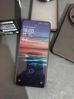 Predám Xiaomi 15 Ultra 16/512 GB + hodinky - 6