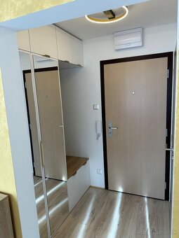 Dam do prenajmu 1-izbovy byt v BB - 6