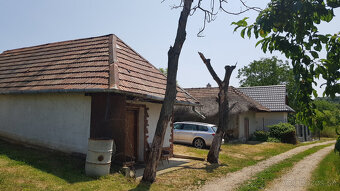 Predám dva vinohradnícke domy s pozemkami medzi vinohradmi p - 6