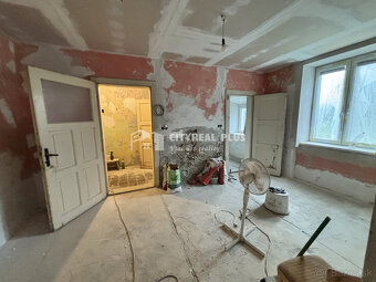 Ponúkame Vám na predaj čiastočne prerobený 1-izbový byt v me - 6