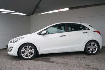11- Hyundai, i30, 2014, benzín, 1.6i, 99kw - 6