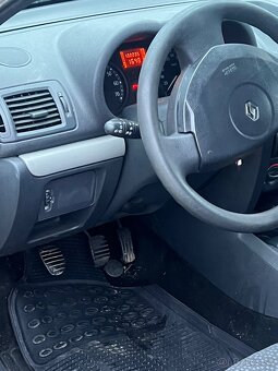 Predám Renault clio - 6