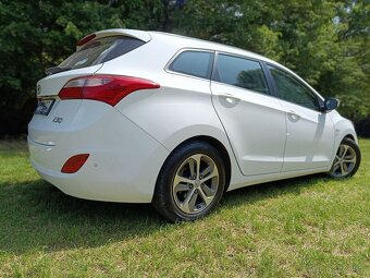 Hyundai i30 CW 1.6i CRDi, výbava: Family - 6