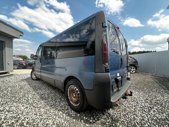 🚐 Opel Vivaro 1.9 CDTI (2007) - 6