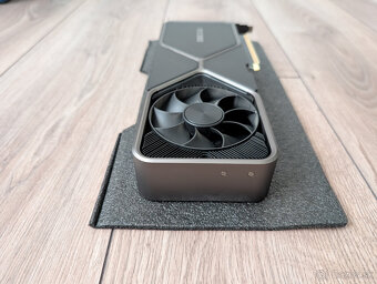 Nvidia GeForce RTX 3080 Founders Edition - 6