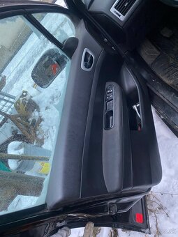 Rozpredam na náhradné diely Peugeot 307 - 6