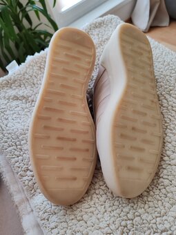 Adidas court revival 42 2/3 - 6