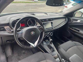 Alfa Romeo Giulietta 129kw Automat, serv. história - 6