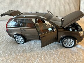 Modely aut 1:18 - 6