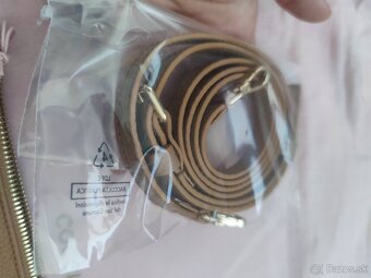Kožená crossbody kabelka Coccinelle NOVÁ - 6
