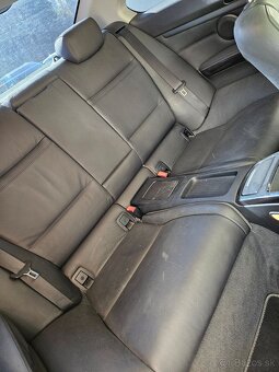 BMW e92 325xi manuál - 6