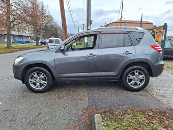 Toyota RAV4 2.2l D-4D 150 Lux - AJ NA SPLÁTKY - 6