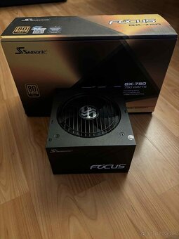 Predám Procesor RYZEN 7, matičnú dosku ASUS, zdroj FOCUS-750 - 6