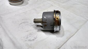 Tlakomer oleja na veterany - 6