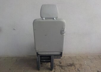 Sedadlo 2 rada VW T5 - 6