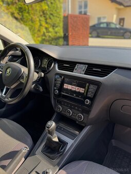 Škoda Octavia Combi 2.0 TDI - 6