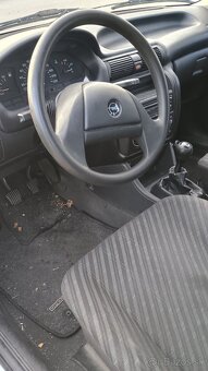 Predám Opel Astra Classic 1.6 s takmer novými pneumatikami - 6