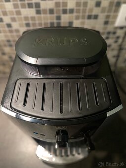 Kávovar Krups Quattro force EA81 - 6
