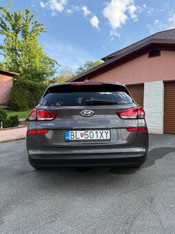 Hyundai i30 CW 1,6 CRDI Family - 6