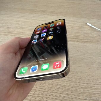 iPhone 14 Pro 256 GB zlatý - 6