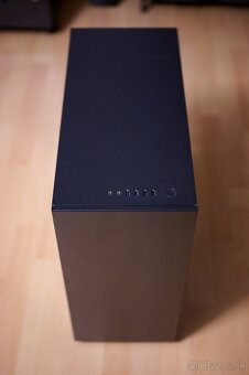 Predám skriňu NZXT H700 - 6