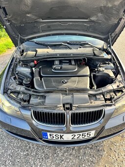 Bmw E90. 320D - 6