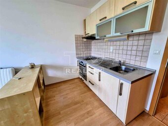 TUreality ponúka peknú garsónku s lodžiou v Projekte... - 6