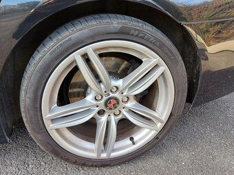BMW rad 5 525d A/T - 6