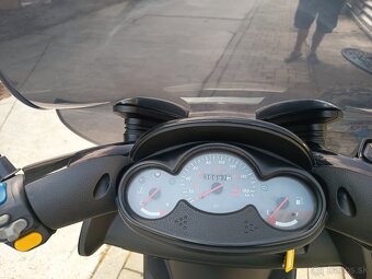 Skúter Yamaha majesty 125 - 6