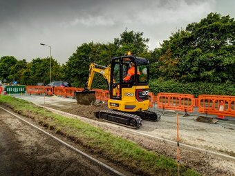 Zemné práce,dovoz/odvoz,minibager ,unc ,s - 6