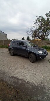 Toyota Rav 4 2,2D-4D - 6