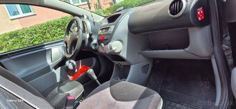 Peugeot 107 1.0 - 6