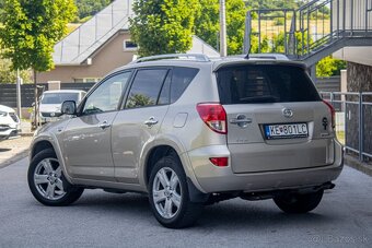 Toyota RAV4 2.2 D-4D 180 X - Aj na splátky - 6