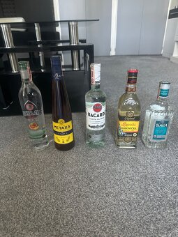 29 fliaš alkoholu - 6