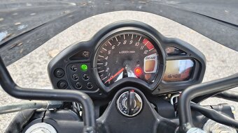 Suzuki SFV650 Gladius - 6